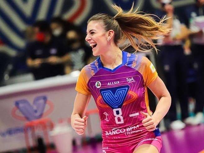 Fenerbahçe'ye transferini açıkladı: Seni seviyorum Fenerbahçe 3